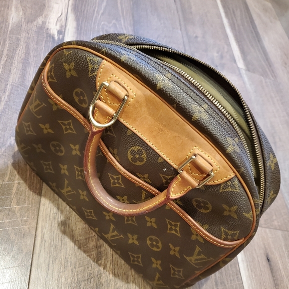 Louis Vuitton Handbags - Louis Vuitton handbag